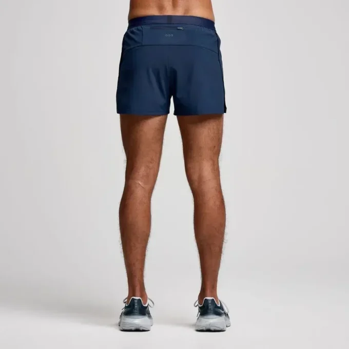 Men’s outpace 2.5″ split short