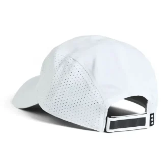 Outpace hat