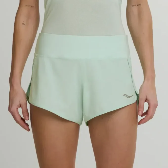 Women’s outpace 2.5″ split short