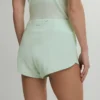 Women’s outpace 2.5″ split short
