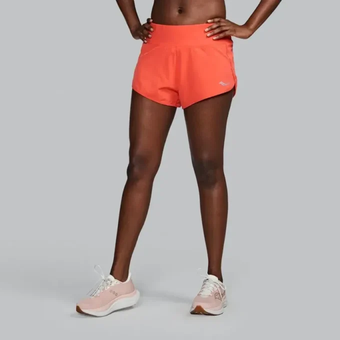 Women’s outpace 2.5″ split short