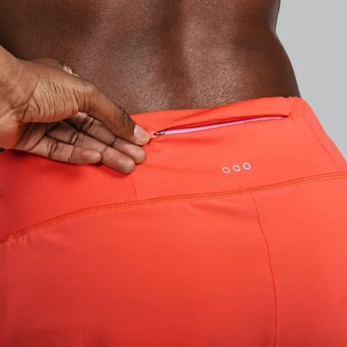 Women’s outpace 2.5″ split short